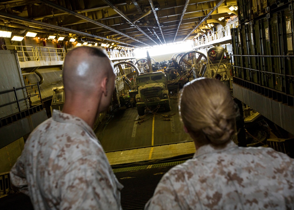 CJTF-HOA visits 26th MEU and the USS Kearsarge (LHD 3)