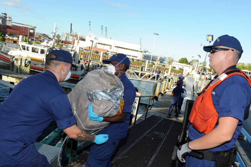 Coast Guard drug offload in Miami