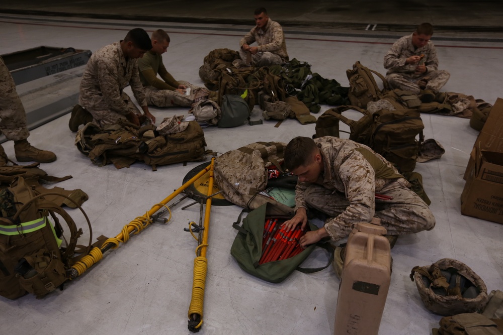 CLB-15 Helicopter Support Team Training