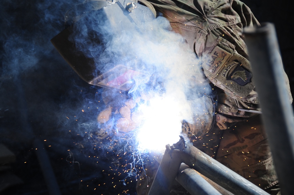 Currahee shows welding skills