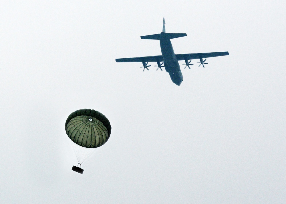 Training 173rd Infantry Brigade Combat Team (Airborne) - Airfield seizure