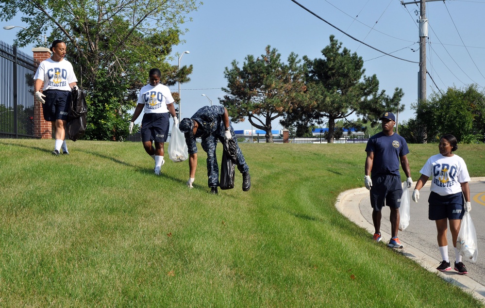 Chief selects gather trash around Lovell FHCC