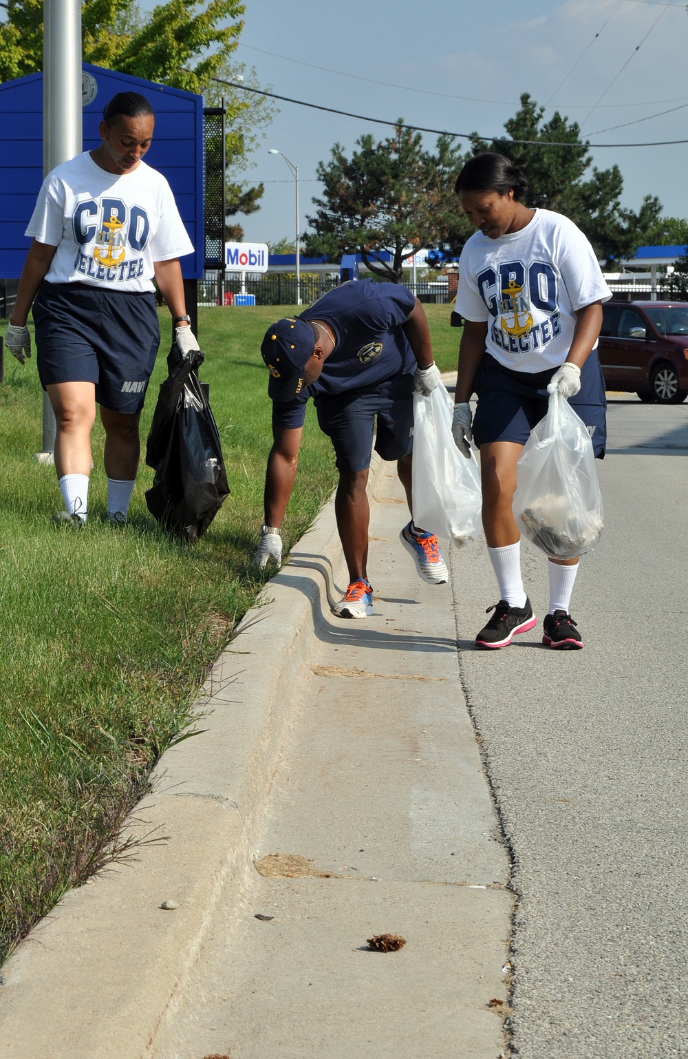 Chief selects gather trash around Lovell FHCC