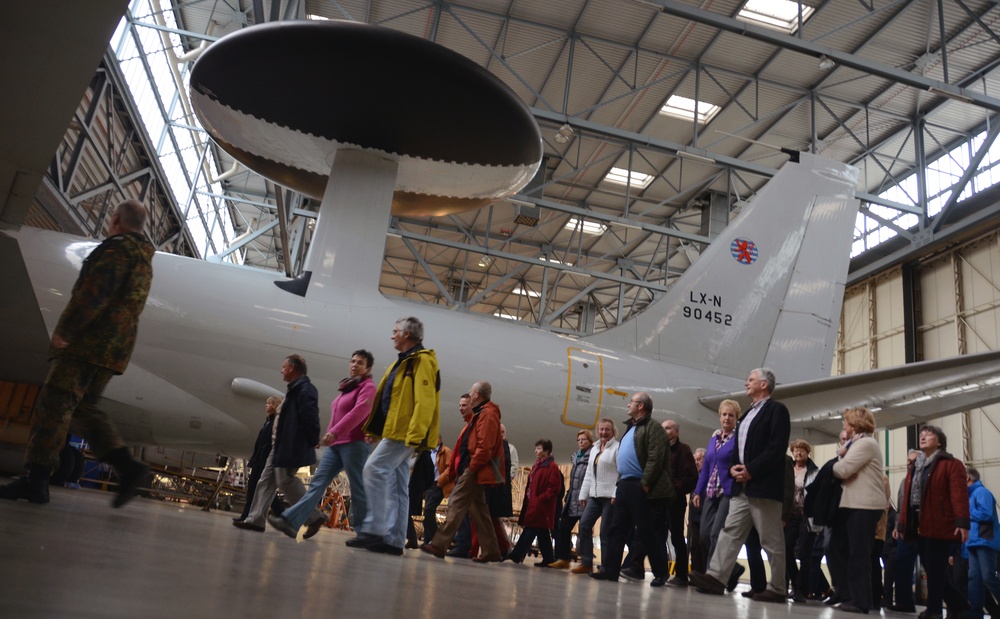 Group tours AWACS as part of political education trip