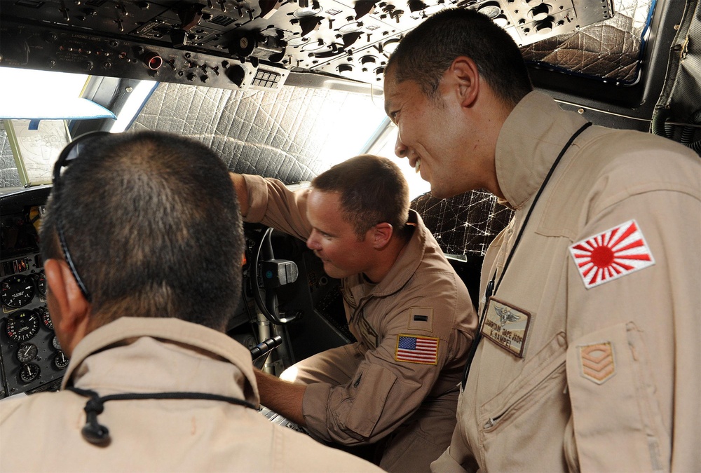 Japan's DAPE tours Navy P-3 aircraft