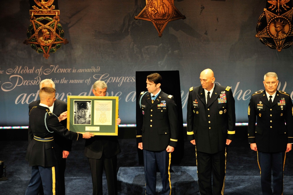 Army Capt. William D. Swenson, Medal of Honor Ceremony