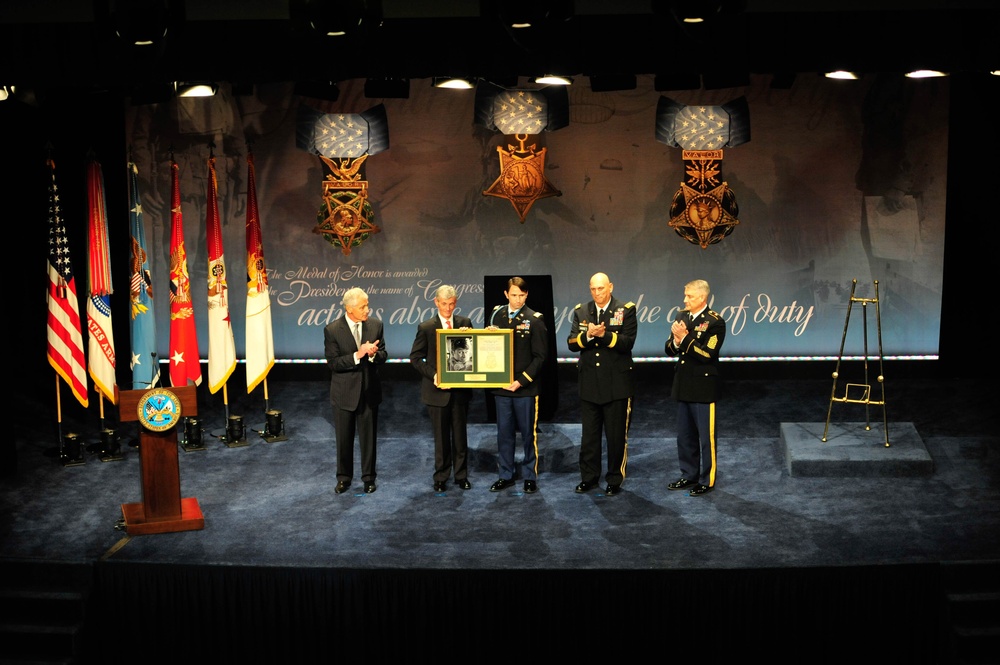 Army Capt. William D. Swenson, Medal of Honor Ceremony