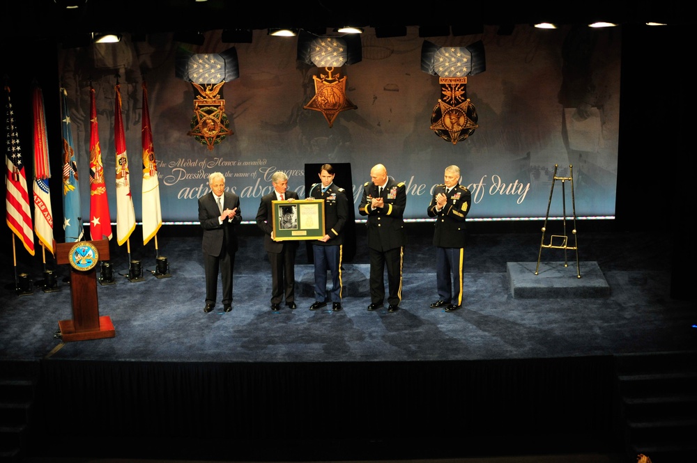 Army Capt. William D. Swenson, Medal of Honor Ceremony