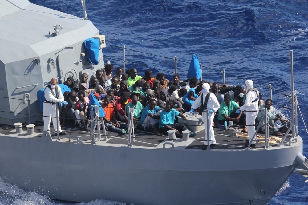 USS San Antonio assists in rescue