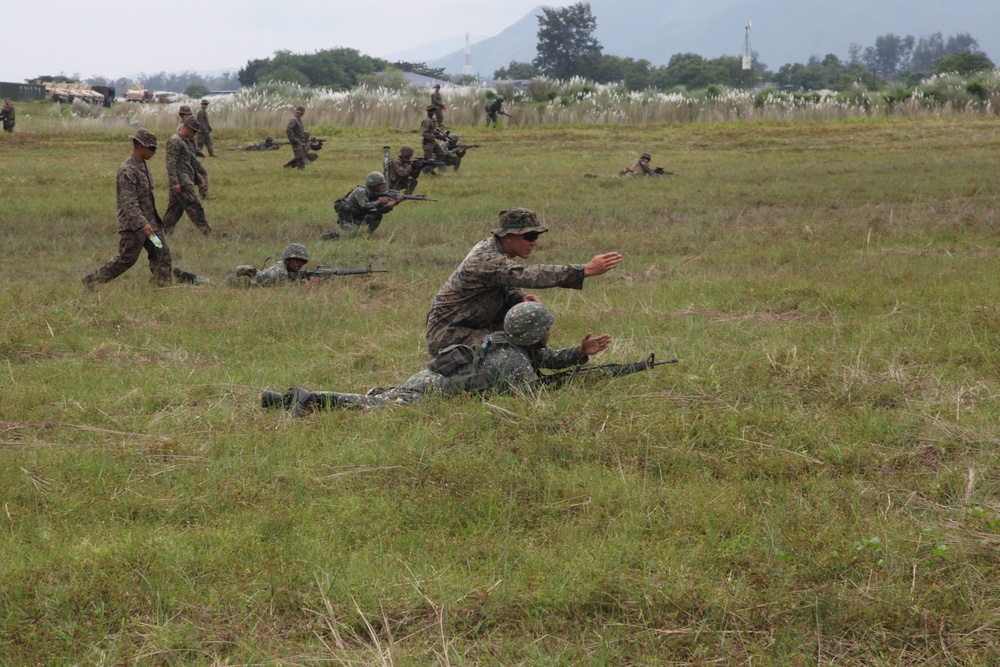 Philippines, U.S. integrate to conduct squad attacks