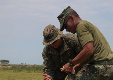 Philippine, U.S. Marines exchange martial arts knowledge at PHIBLEX 14
