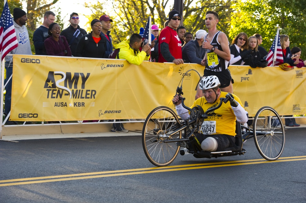 29th Army Ten-Miler finish line