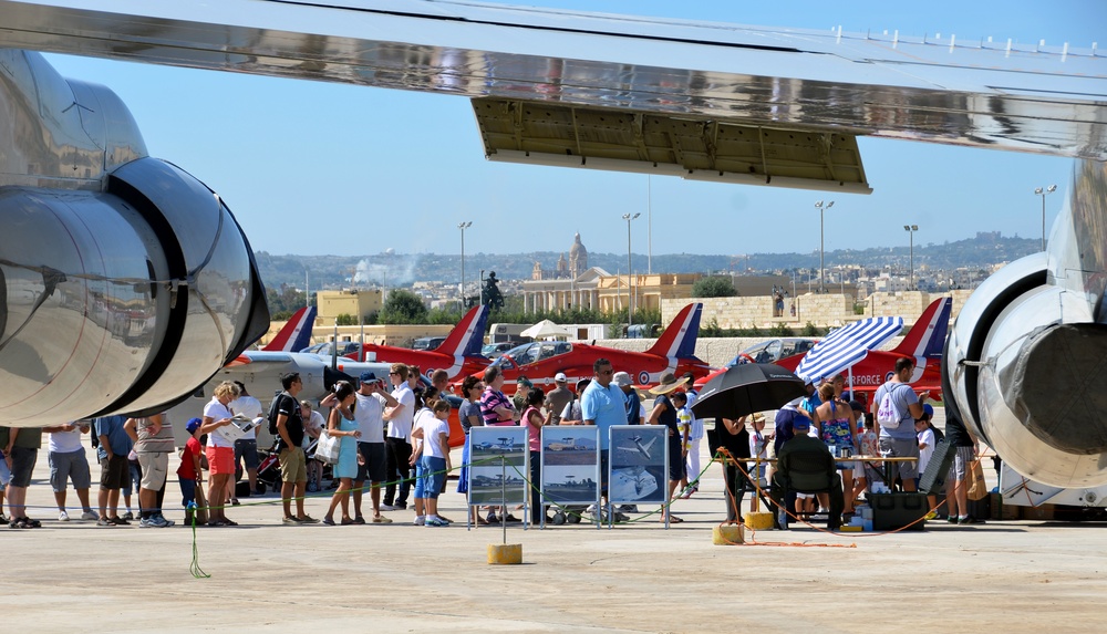 A combined task for NATO AWACS: Operation Active Endeavour and Malta International Air Show