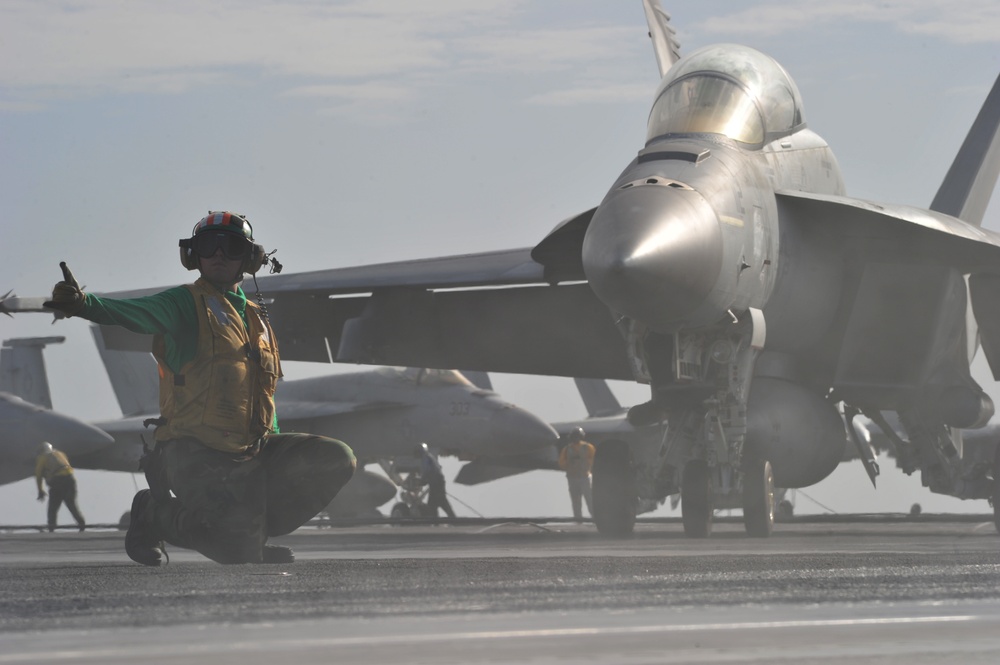 F/A-18 Super Hornet launch