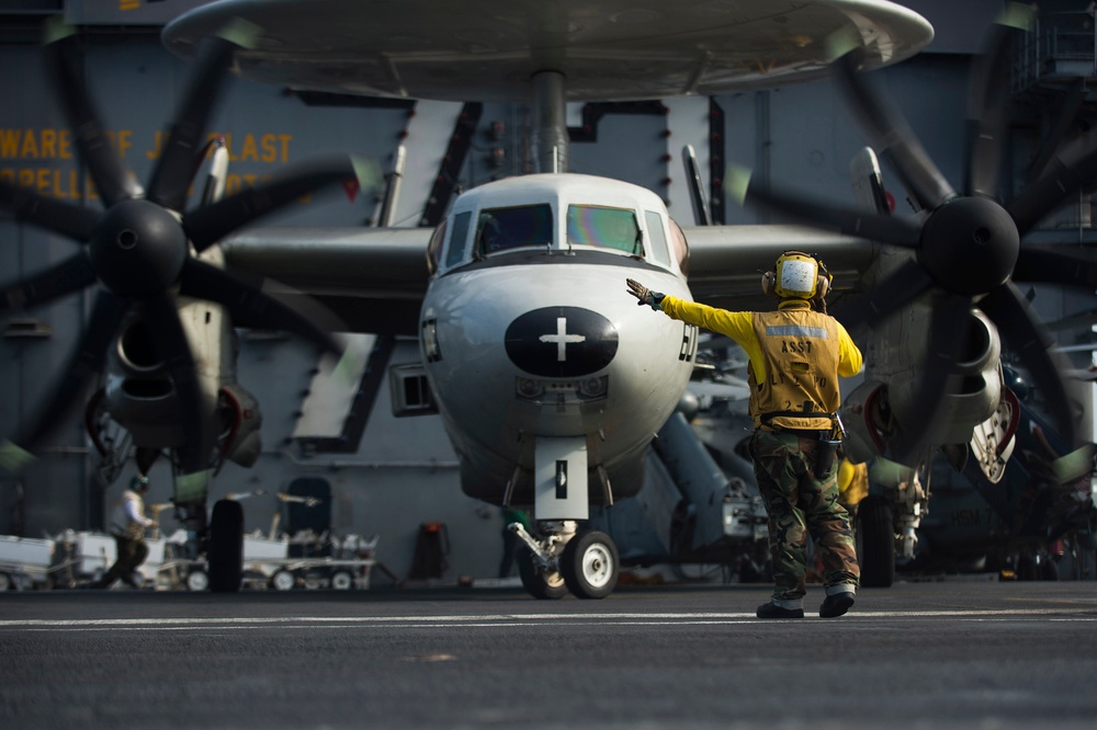 Directing pilots of an E-2C Hawkeye