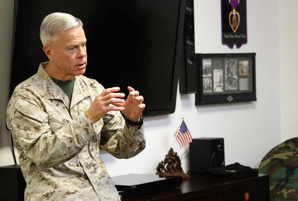 CMC visits Wounded Warriors at Balboa Hospital