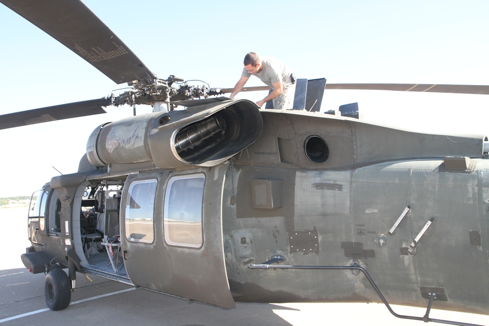 1st Air Cav crew chiefs: Turning wrenches to keep aircraft spinning