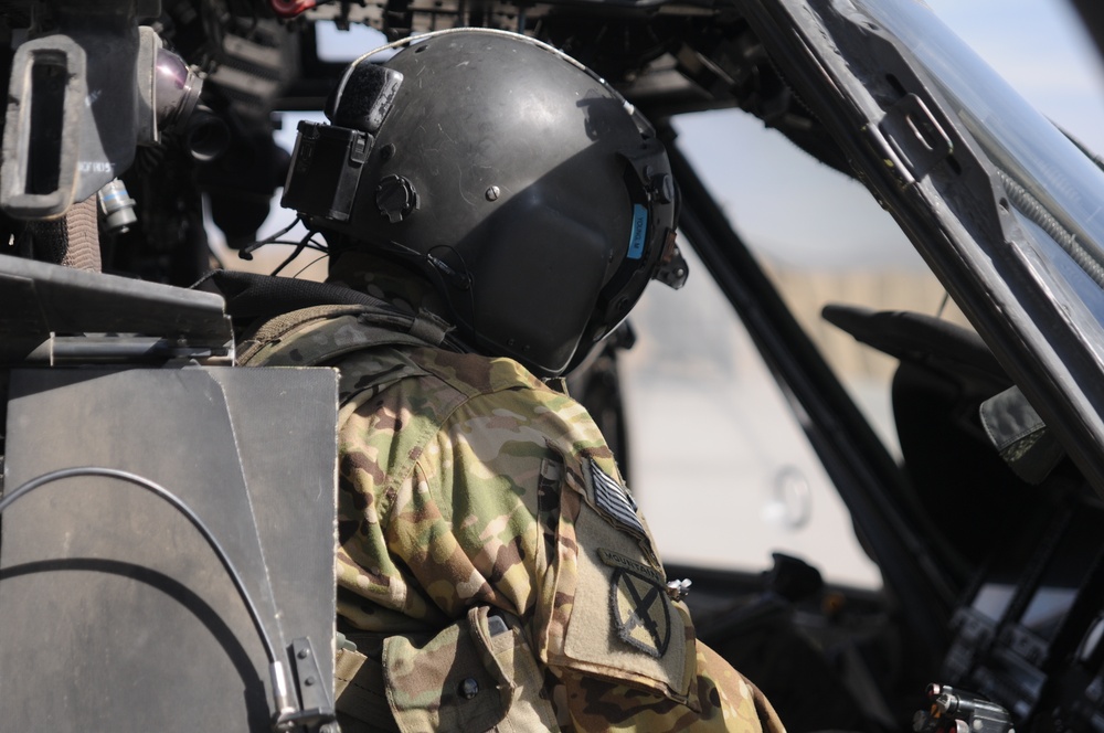 10th Combat Aviation Brigade 'Warlords' in flight