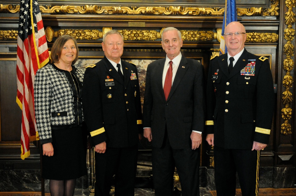 Chief of the National Guard Bureau visits Minnesota