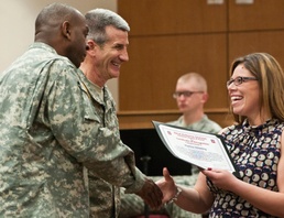 AUSA honors 82nd CAB family for volunteerism