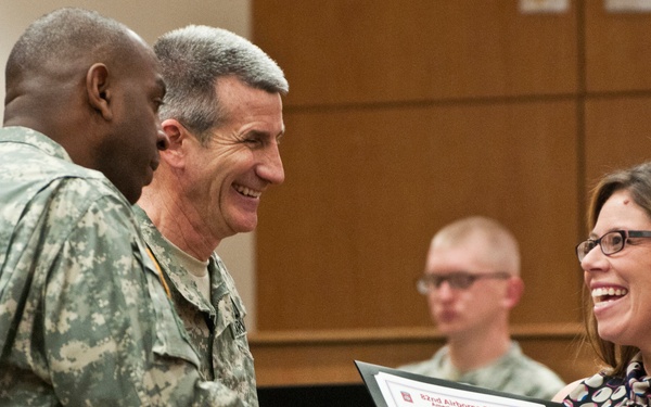 AUSA honors 82nd CAB family for volunteerism