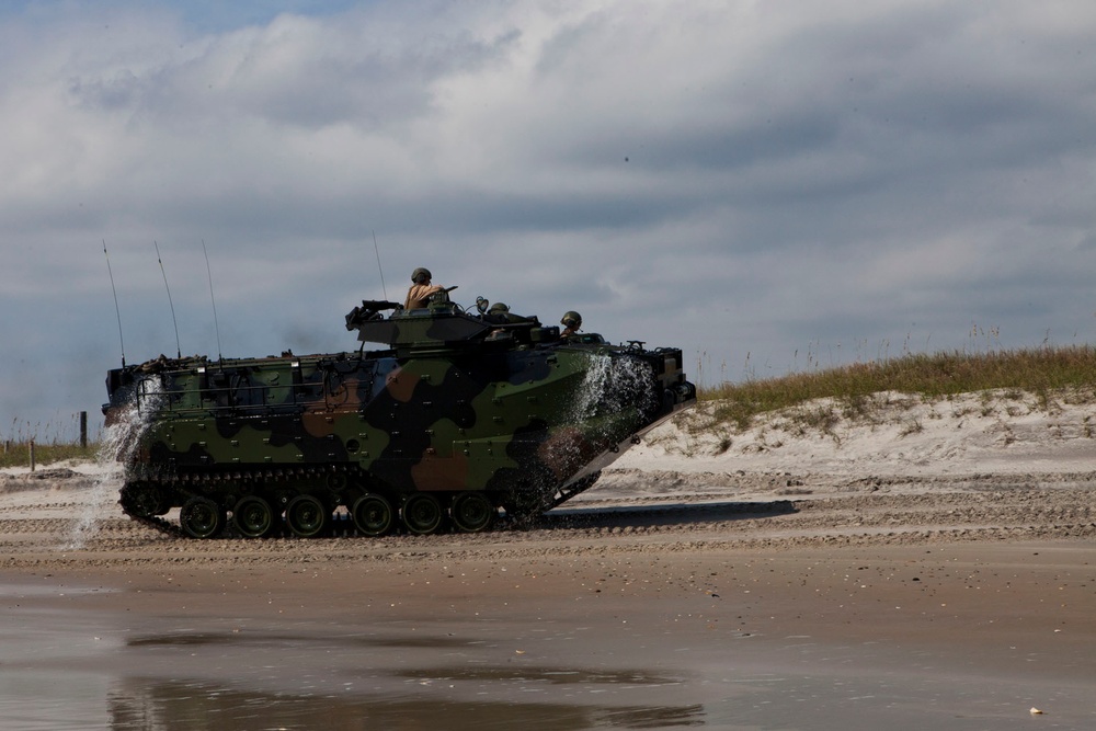 2nd Assault Amphibian Battalion Conducts a Field Exercise