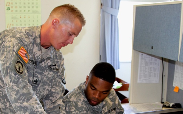 Soldiers help make joint contracting team successful for the Pacific