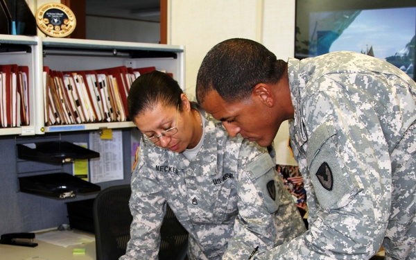 Soldiers help make joint contracting team successful for the Pacific