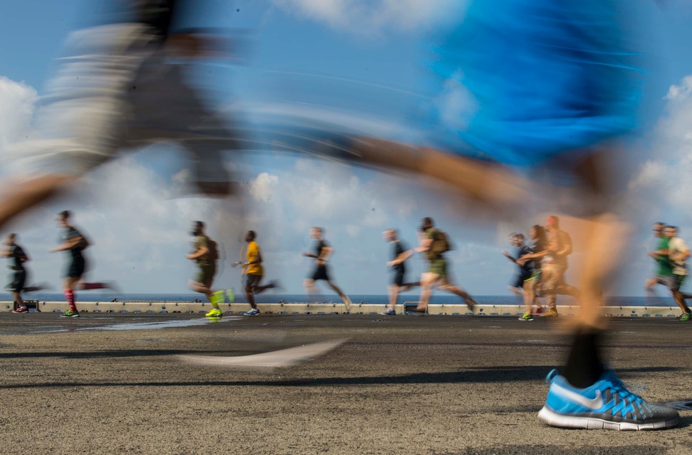 5K run aboard USS Boxer