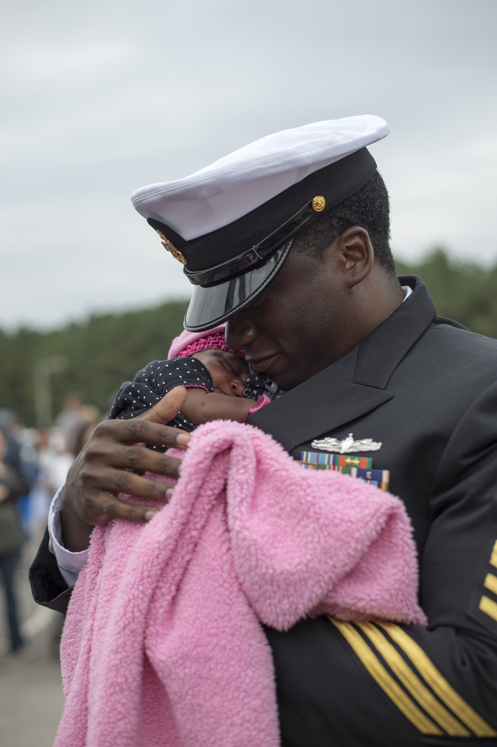 USS Tortuga (LSD 46) returns from deployment