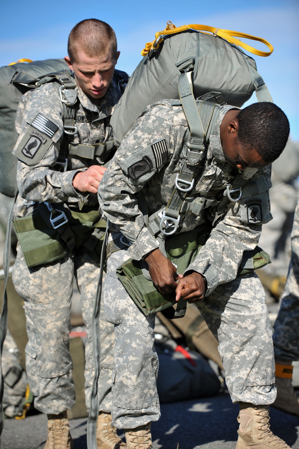 173rd IBCT (A) paratroopers combat jump training in Grafenwoehr