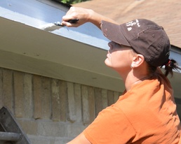 Reconnaissance wing members restore vets' home