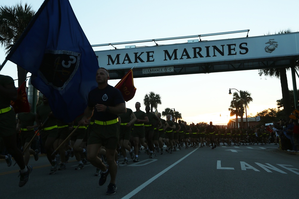 Photo Gallery: Motivation high for new Marines during final run on Parris Island