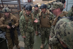 Chief of naval personnel visits NECC