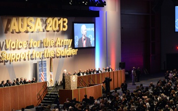 Former Defense Secretary Gates honored at AUSA gala