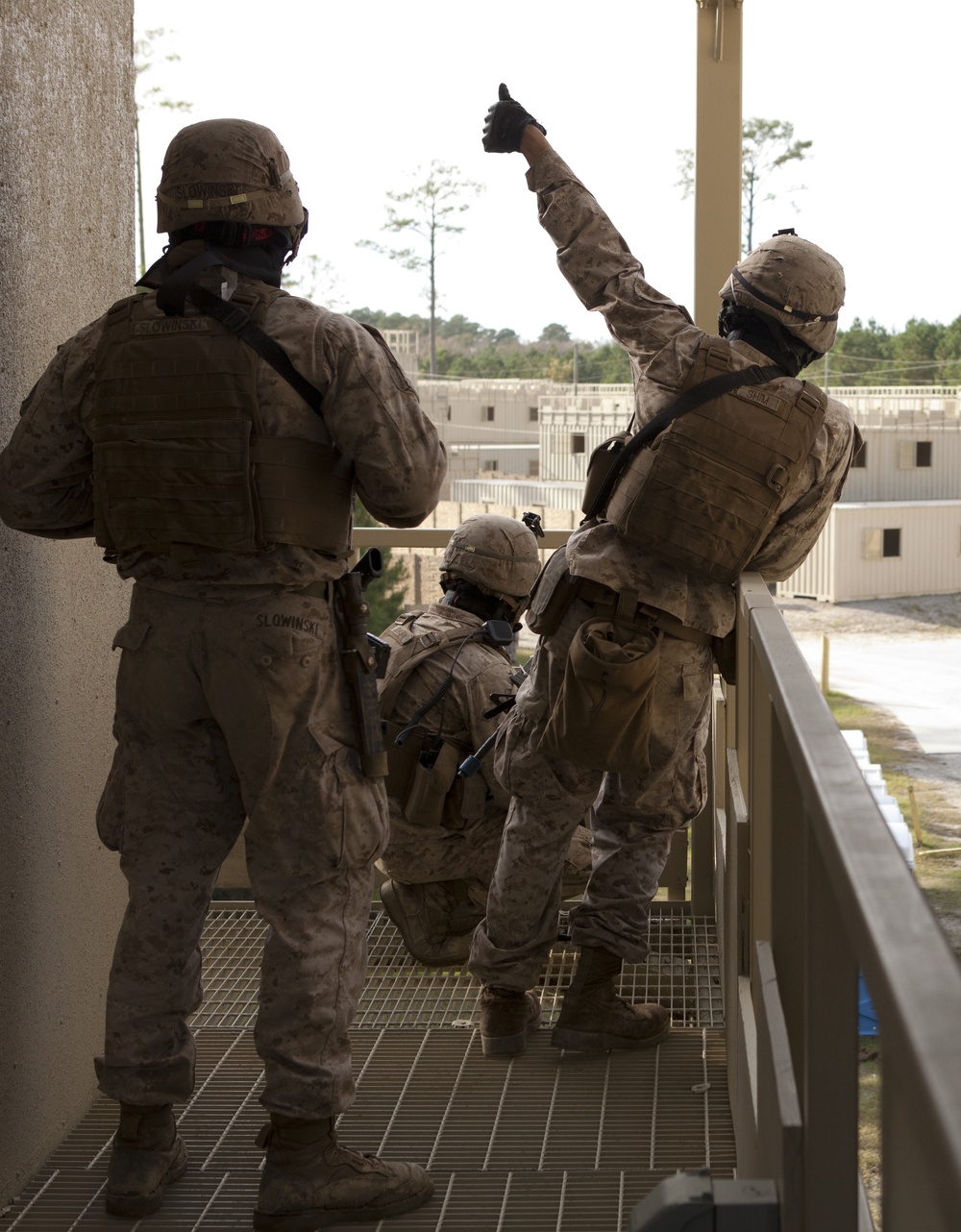 2nd Assault Amphibian Battalion Conducts a Field Exercise