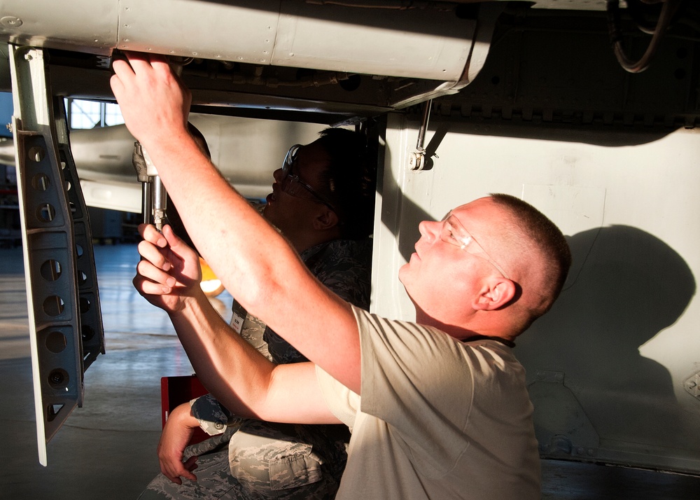 364th Training Squadron, Aircraft Hydraulic Systems Course