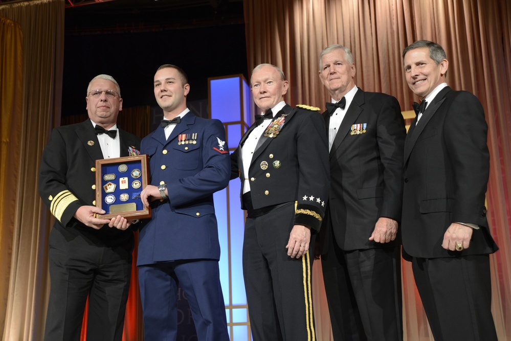 USO recognizes Coast Guardsman of the Year