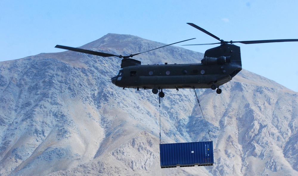 10th Combat Aviation Brigade sling load operations