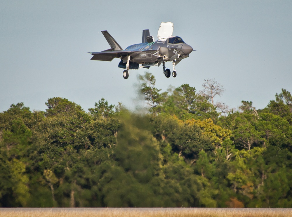 Marines fly first F-35 STOVL mission at Eglin