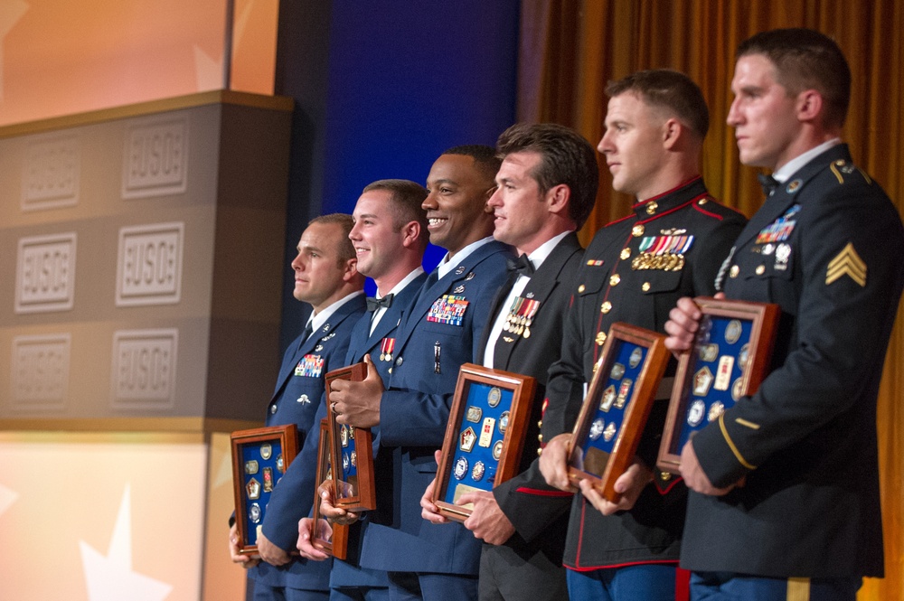 DVIDS Images 2013 USO Gala [Image 24 of 25]