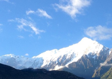 Northern Warfare Training Center instructor conquers mountains, builds relationship with Nepal