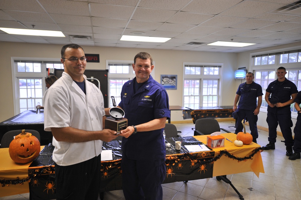 Coast Guard units participate in cooking competition in Va.