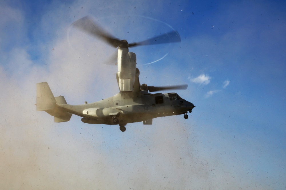 SP-MAGTF Crisis Response Osprey is first to land in France