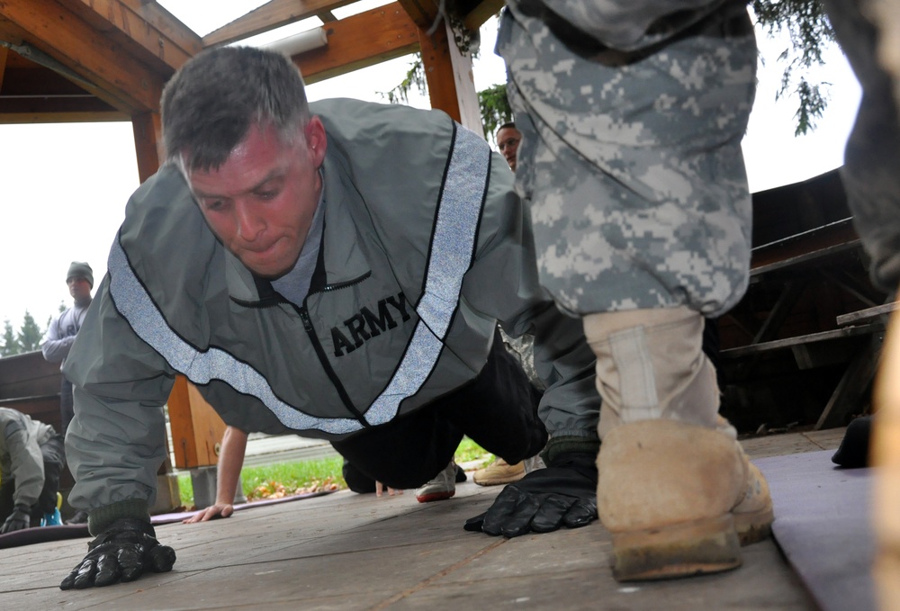 DOD soldiers test fitness