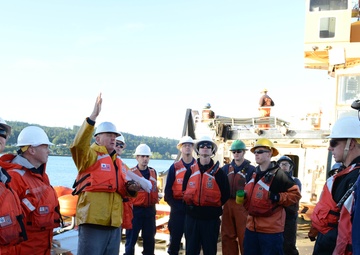 Coast Guard trains for pollution response in Pacific Northwest waters