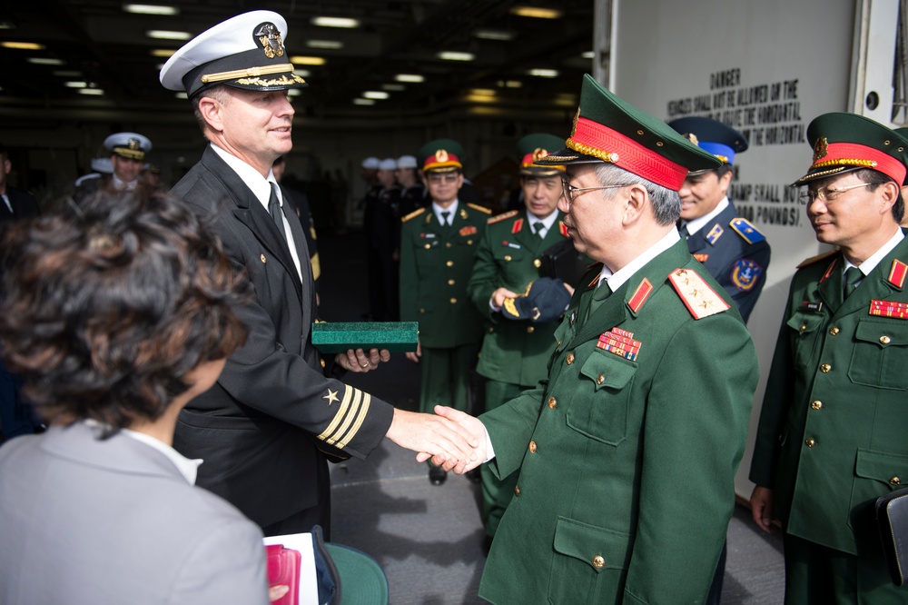 Deputy minister of national defence, Socialist Republic of Vietnam visit