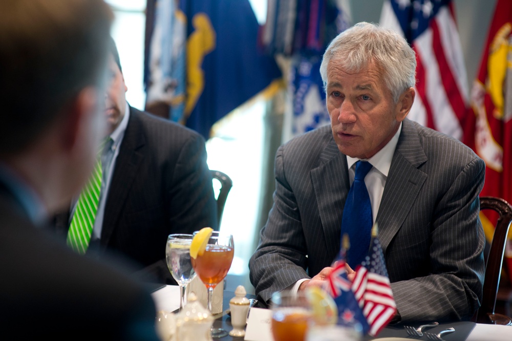 New Zealand minister of defense meeting