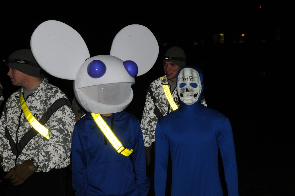 1-40th CAV (A) paratroopers enjoy squadron Halloween 'Fun Run'