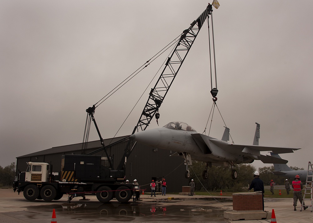 Disabled aircraft recovery